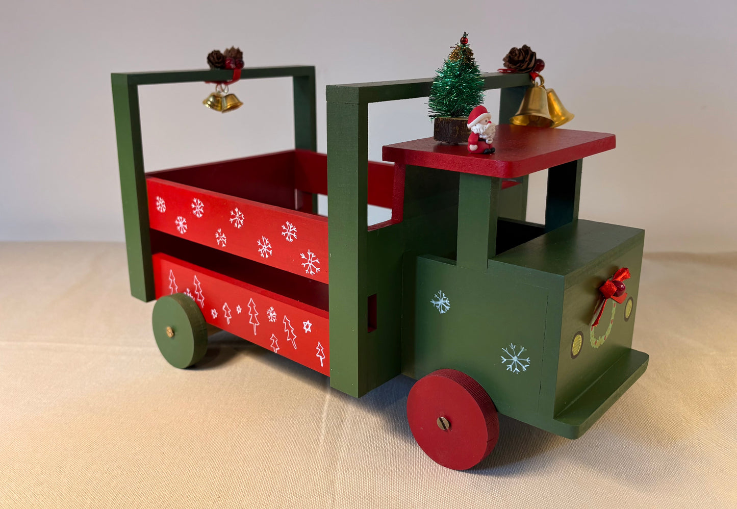 The Weaver's Nest Wooden Christmas Truck