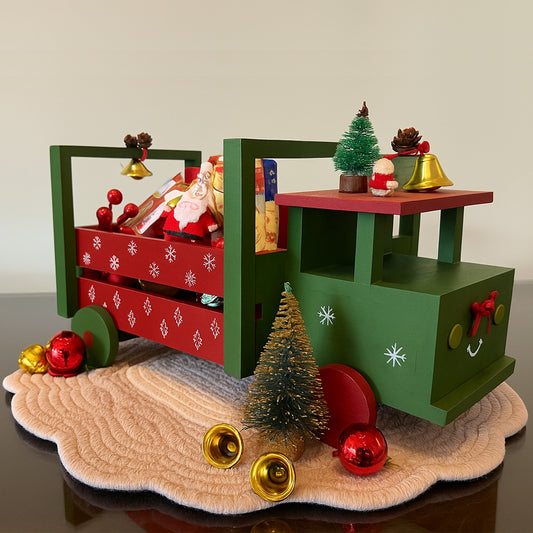 The Weaver's Nest Wooden Christmas Truck